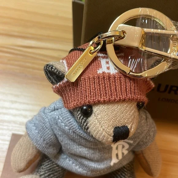 BURBERRY Bear 🐻 keychain purse charm in hat and sweater - Picture 3 of 7